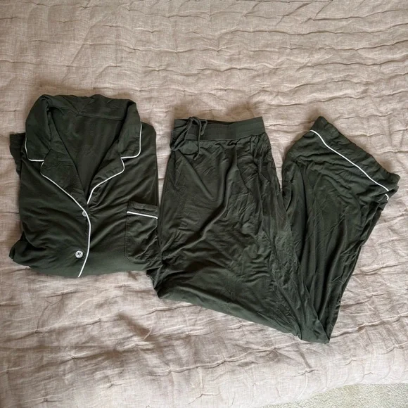 Cozy Earth Pajama Set in Green Size XL - Picture 2 of 16